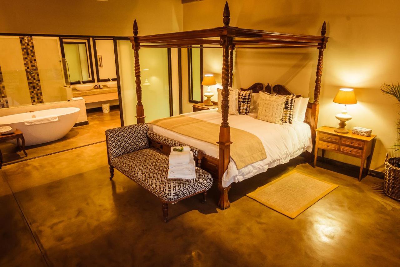 Bushveld Terrace Safari Hotel, Lodge & Spa ファラボルワ エクステリア 写真