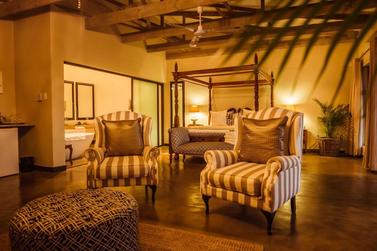 Bushveld Terrace Safari Hotel, Lodge & Spa ファラボルワ エクステリア 写真