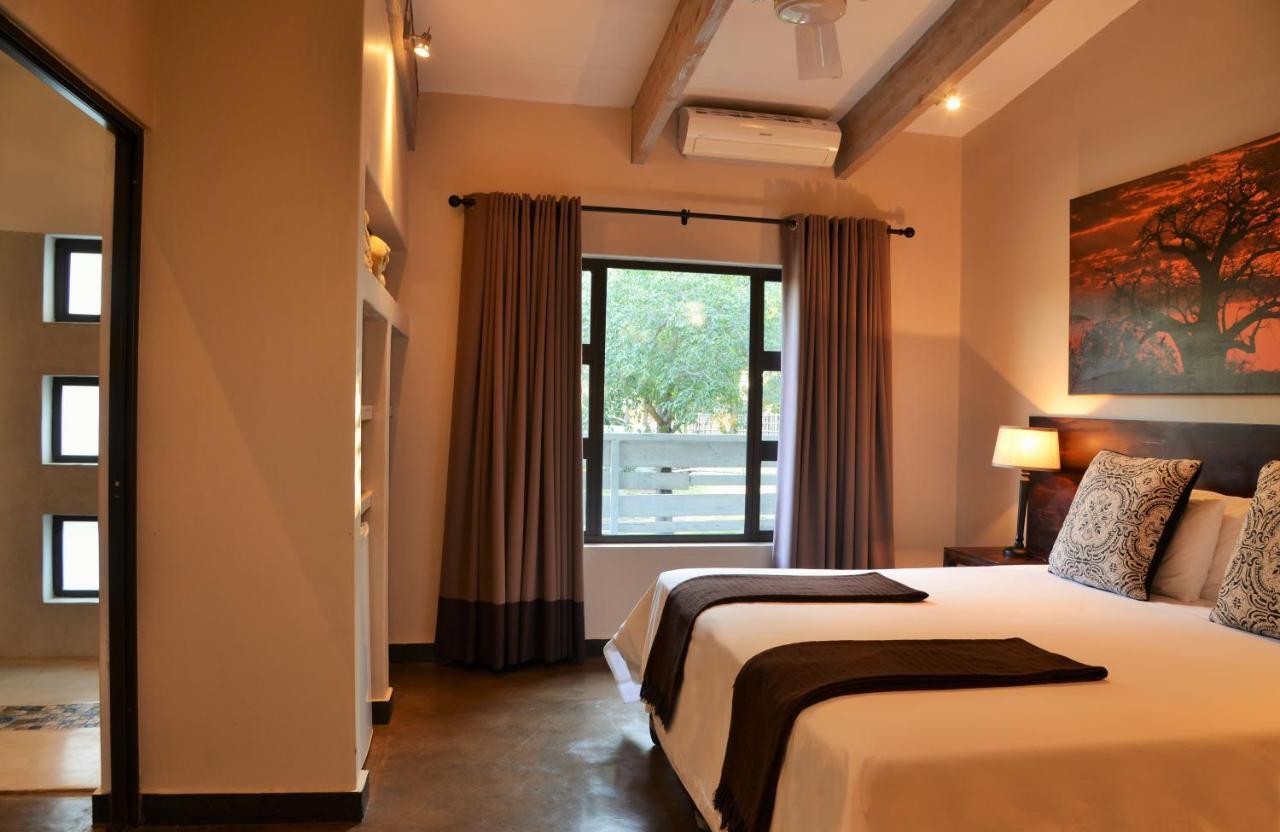 Bushveld Terrace Safari Hotel, Lodge & Spa ファラボルワ エクステリア 写真